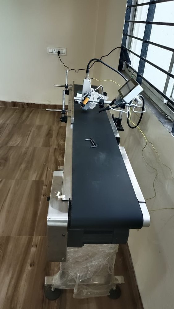 Roller Horizontal Motion Conveyors Belt, Capacity: 150 Kg/Feet