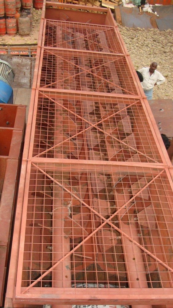 Cast Iron Electric Feeder Conveyors, Capacity: 25 TPH (Vibrating)
