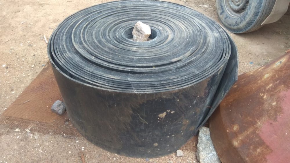MEW Rubber Stone Crusher Conveyor Belt, For Industries, Belt Thickness: 2 - 5 Mm