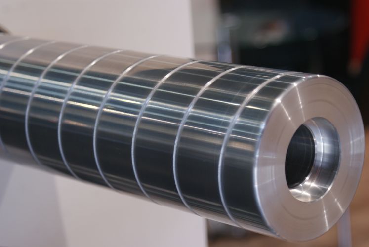 Aluminium Spiral Groove Guide Roller, Size: Dia- 50 To 200mm Length-3000mm