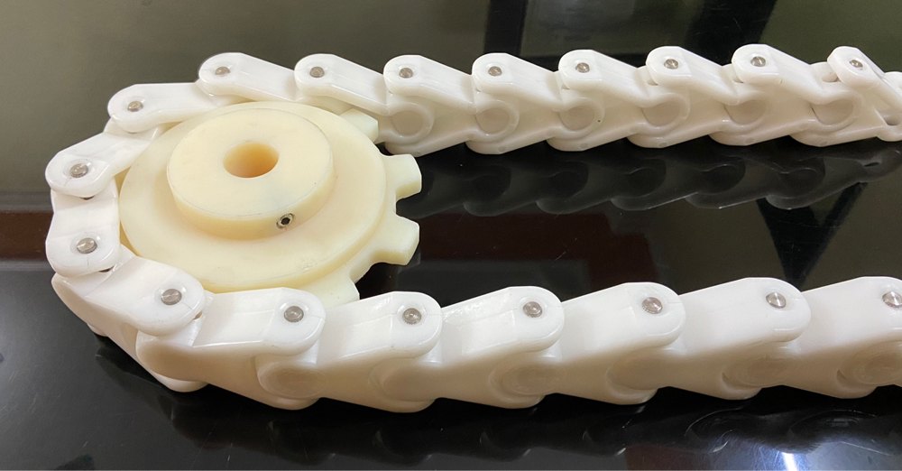 RRI Plastic Polyacetal Chain With Ss Pins, For To Carry Milk Crates