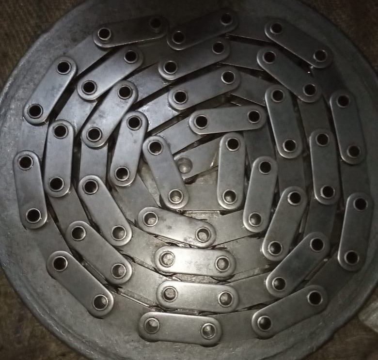 Double Pitch Hollow Pin Roller Chain, Roller Dia: 15.88