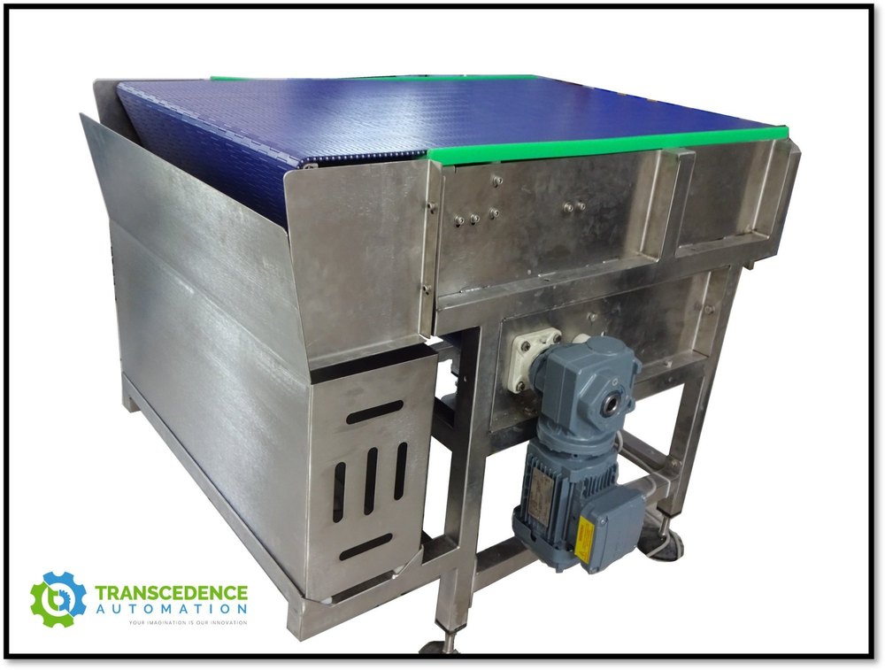SS (Frame) Belt Stainless Steel Retractable PVC Flat Conveyor, Capacity: 100 kg/Feet