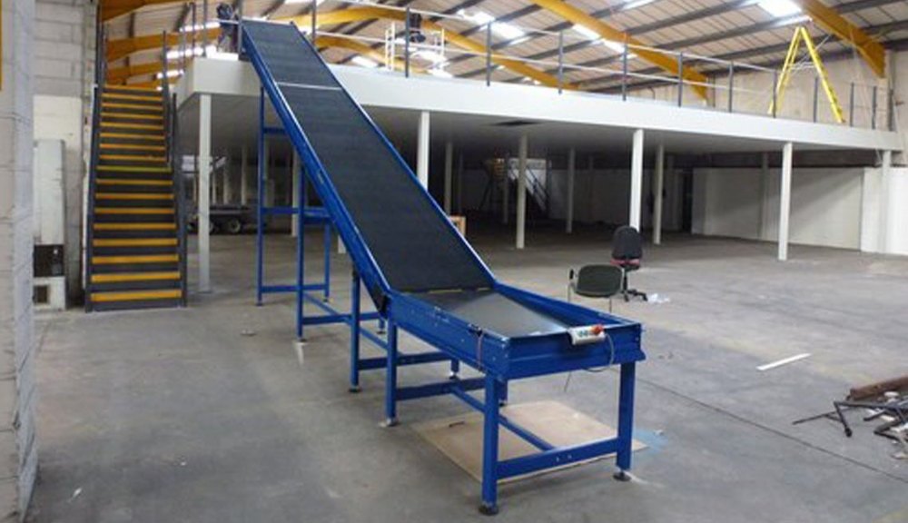 Inclined Belt Conveyor