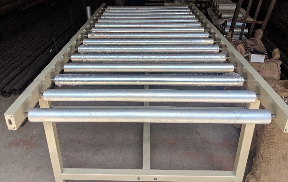 Raj Conveyor Equipment Gravity Roller Conveyor, Capacity: 10 To 1000 Kg
