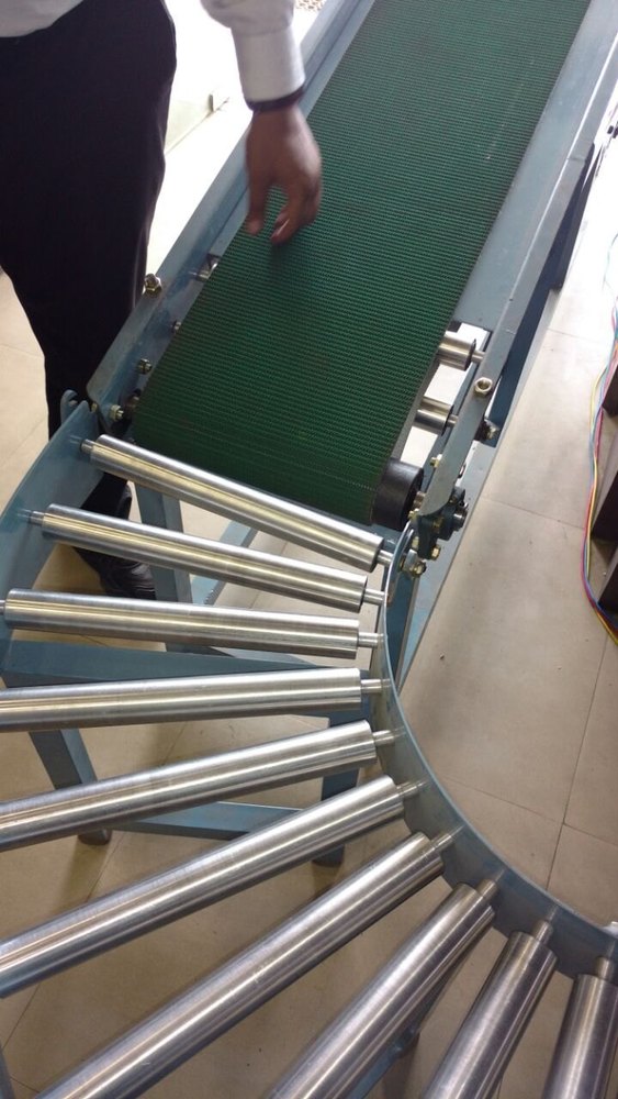 Roller Belt Conveyor, Material Handling Capacity: 200 Kgs