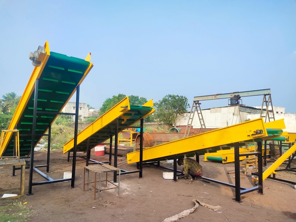 SREEVAS MSW Sorting Conveyor, For Corporation, Material Handling Capacity: 1000KG