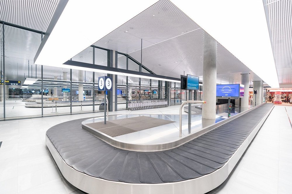 Flexible Conveyors Electric Baggage Airport Conveyor, Material Handling Capacity: 10000000