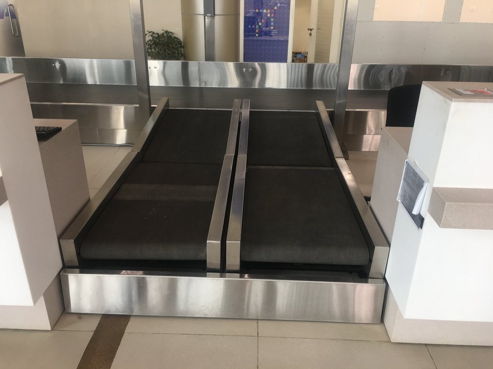 Airport Baggage Conveyor Belt