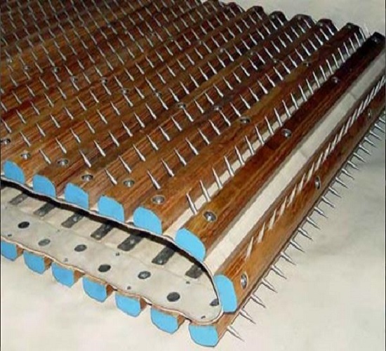Ashton Spiked Lattice Conveyor