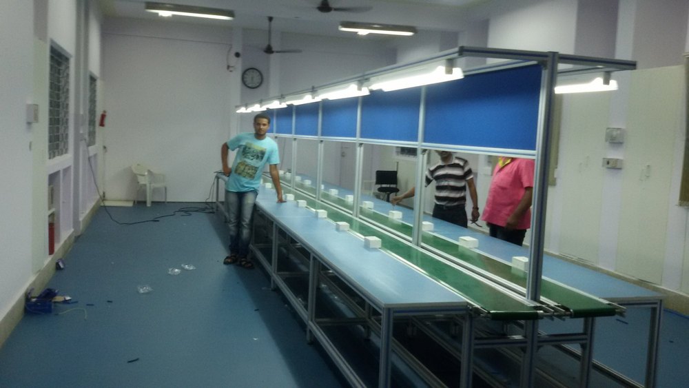 YMIPL Travelling Trippers, For Assembling & Packing
