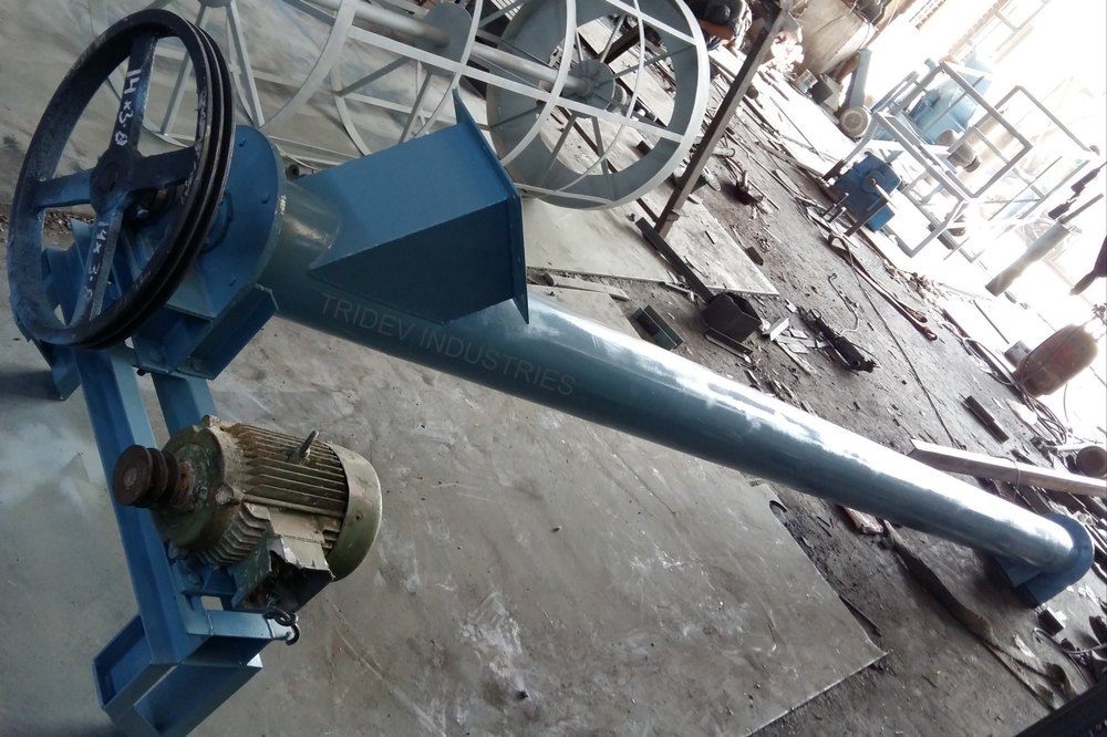 tridev 220 Cement Screw Conveyor, Capacity: 800 Kg, 440