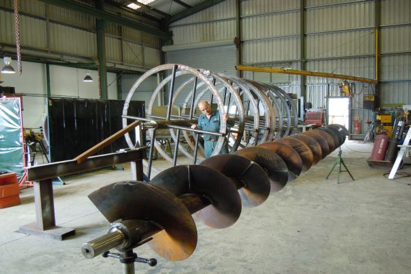 Devikrupa Stainless Steel Screw Conveyor Fabrication, Capacity: 800 Kg, 415v