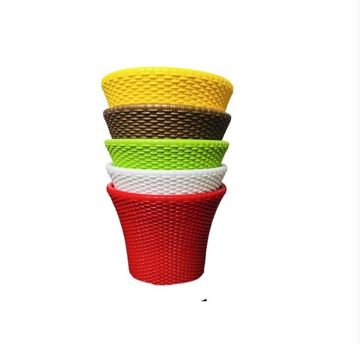 Plastic Floor Helix 14, Size: 14 Inch