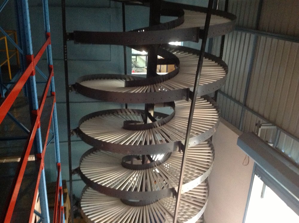 Automatic Spiral Conveyors Voltage : 220