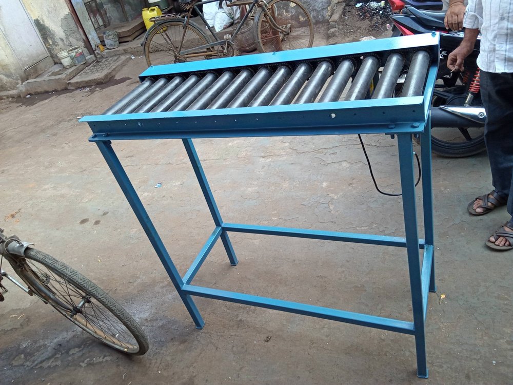 shiv dhara MS Motorized Roller Conveyor, Roller Diameter: 48, Capacity: 500