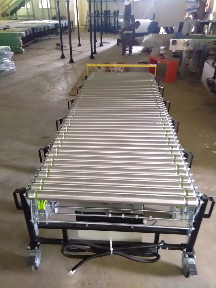 SVEW Powered Expandable Roller Conveyor