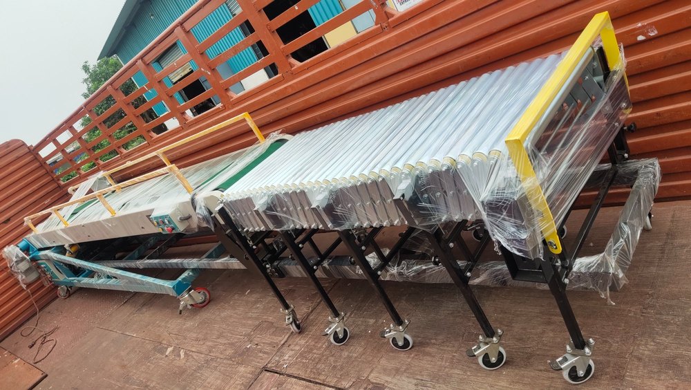 Nikson Mild Steel Powered Expandable Roller Conveyor, Roller Diameter: Dia 48mm