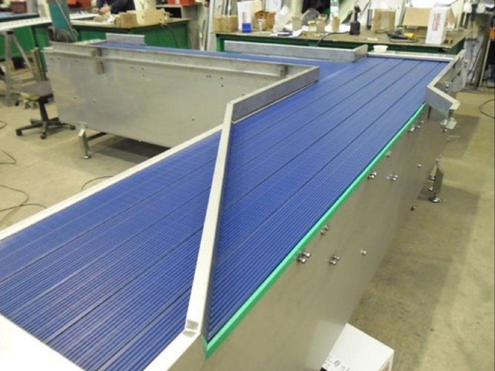 12 M8eter Steel Accumulating Conveyors, Roller Diameter: 5 Inch, Capacity: 120 kg Per Feet
