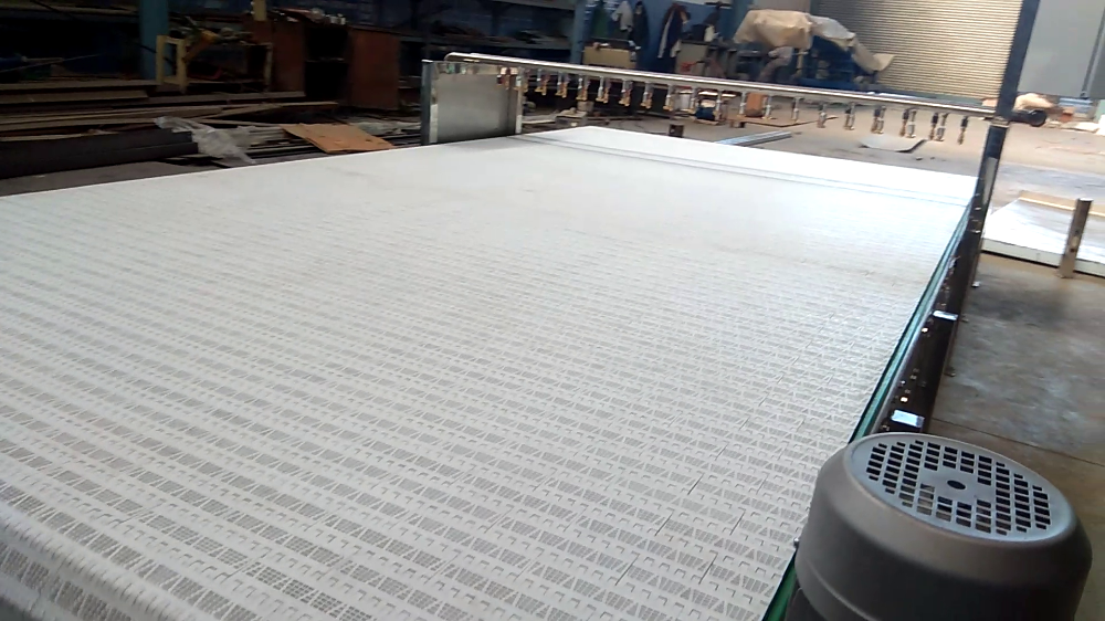 Indoswiss Steel Industrial Accumulating Conveyors, Material Handling Capacity: 100-150 Kg Per Feet