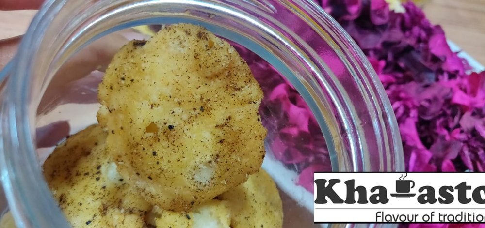 Kha-asto Dry Snacks Chaat Masala Puri, Packaging Size: Plastic Box