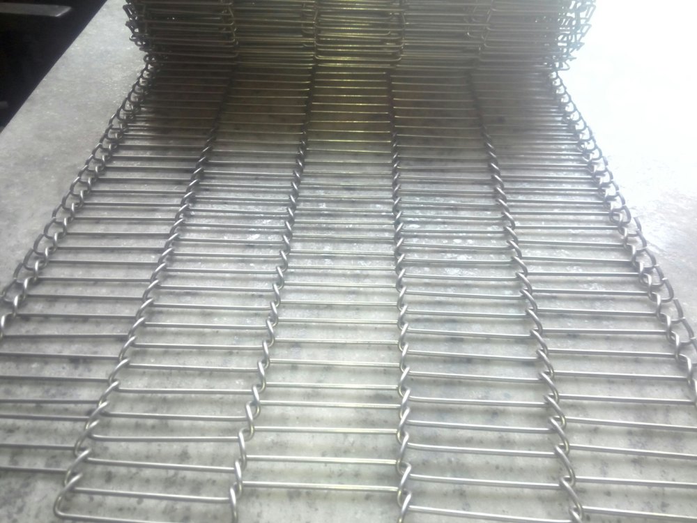 S S 304 Endrabal Conveyor Belt, For Food Industries
