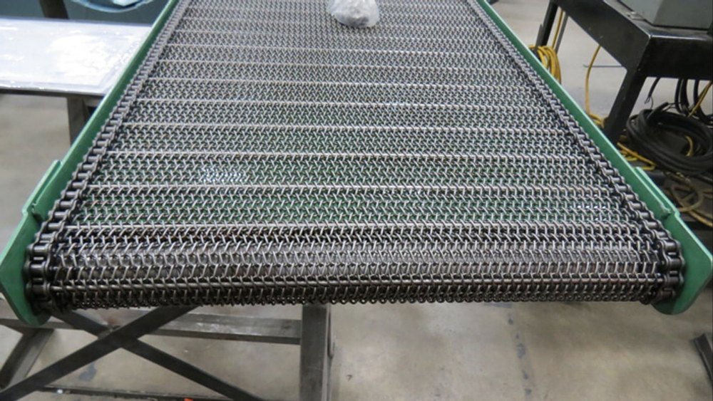 Stainless Steel SS Wire Mesh Conveyor Belt, Thickness: 20 mm