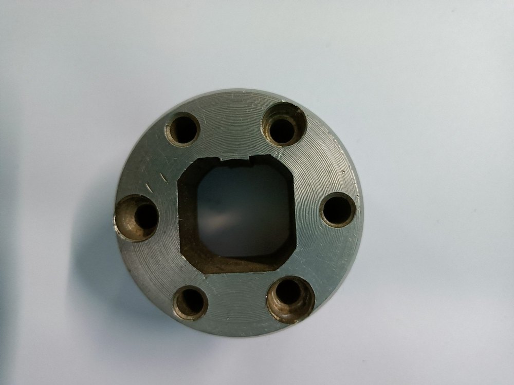 SS 304 Polished Master Shaft Hub