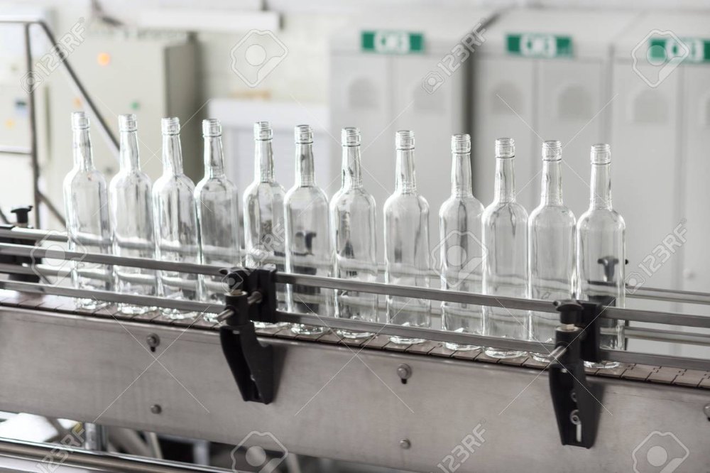 KOZHUNJI Bottle Conveyor System, Capacity: 500 Kg