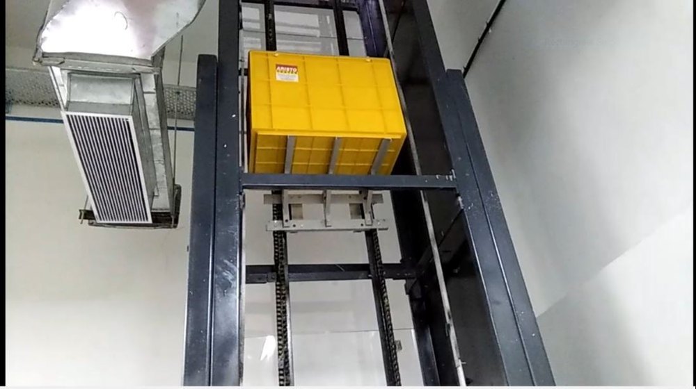 Vertical Chain Conveyors, Material Handling Capacity: 50-100 Kg Per Feet