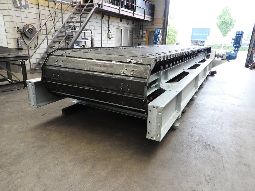 Mild Steel Apron Conveyor