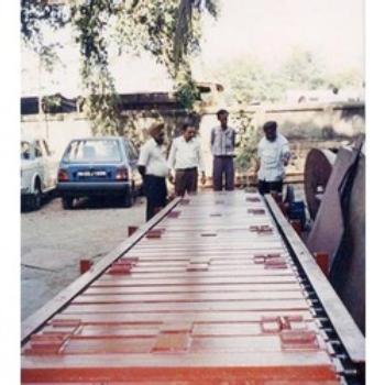 Slat Conveyor with Indexing