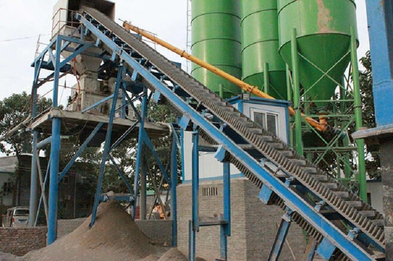 Mild Steel High Angle Conveyor, Capacity: 1 Ton