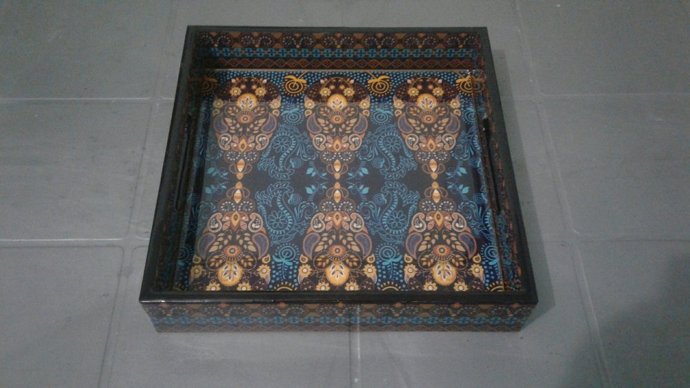 Colored Enamel Tray, For Home, Shape: Square