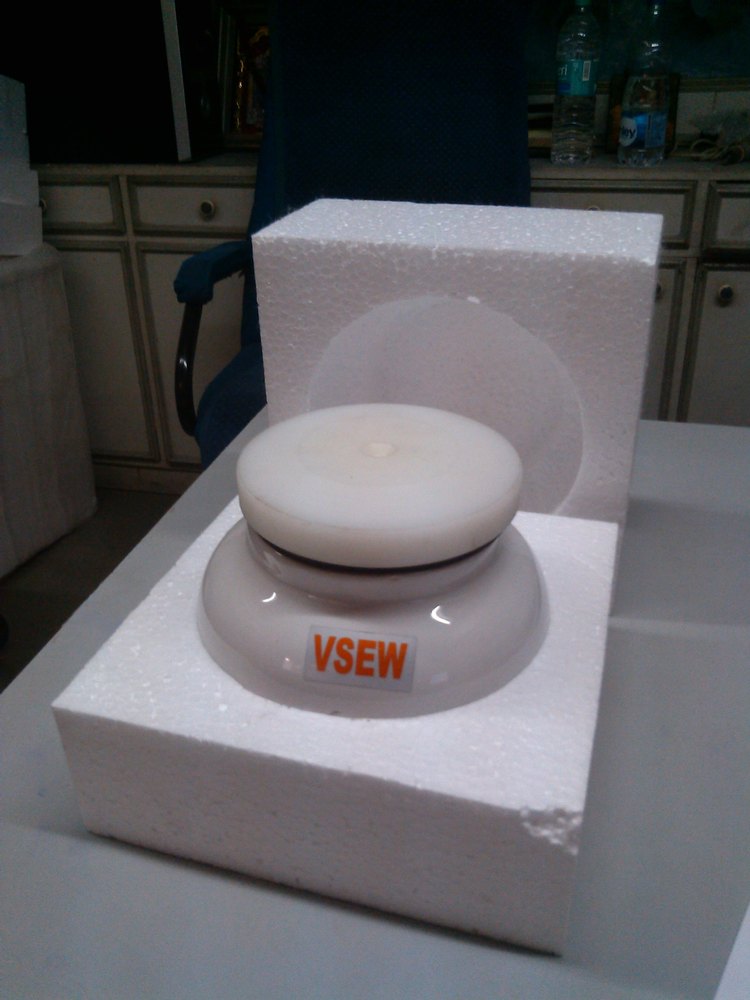Porcelain Pot / Ceramic Pot