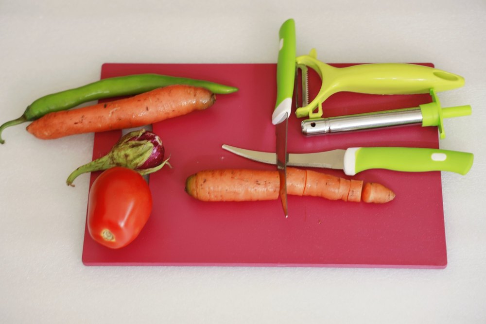 Cutting Utility Kitchen Tool Gas Lighter, Stainless Steel Knife With Plastic Chopping Board Set