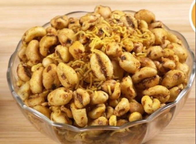 Spicy Roasted Wheat Puff, Packaging Size: 1 kg