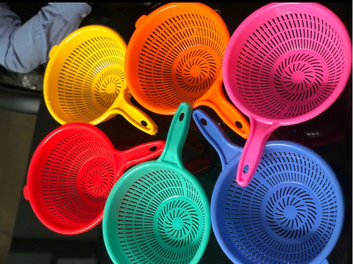 Round Multicolor Fruit And Vegetable Strainer