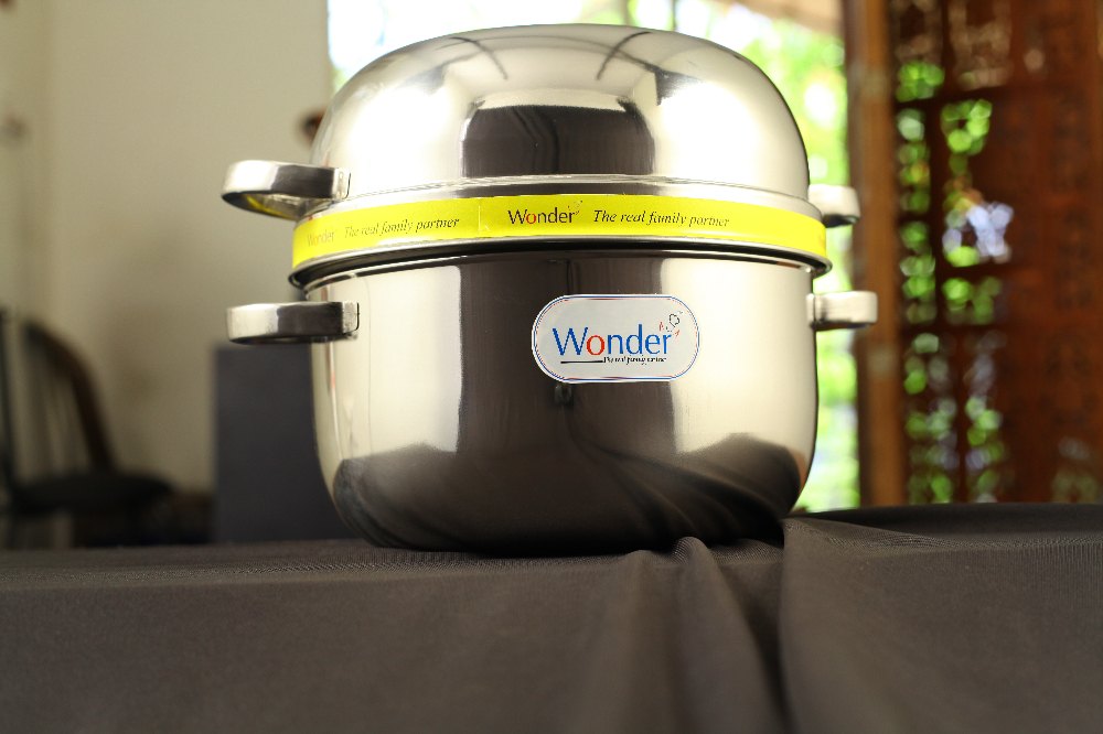 WONDER Silver Thermal Rice Cooker Stainless Steel And Aluminium, For Home