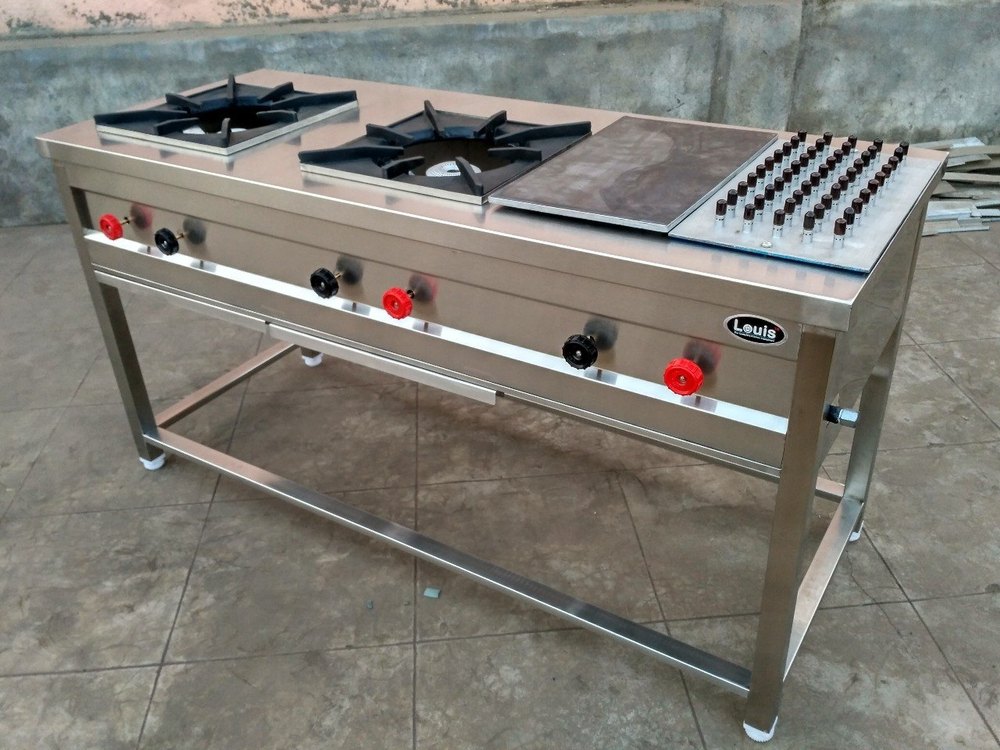 4 Stainless Steel Master Cooking range, Size: 24*72