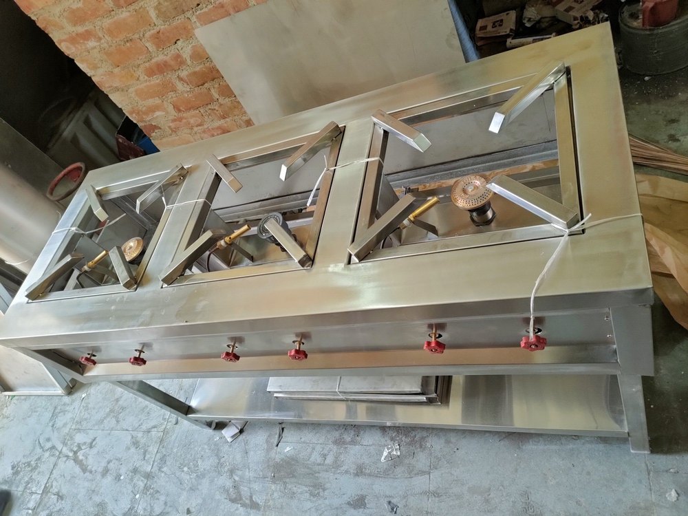 Folksbliss LPG Three Burner Range, For Commercial