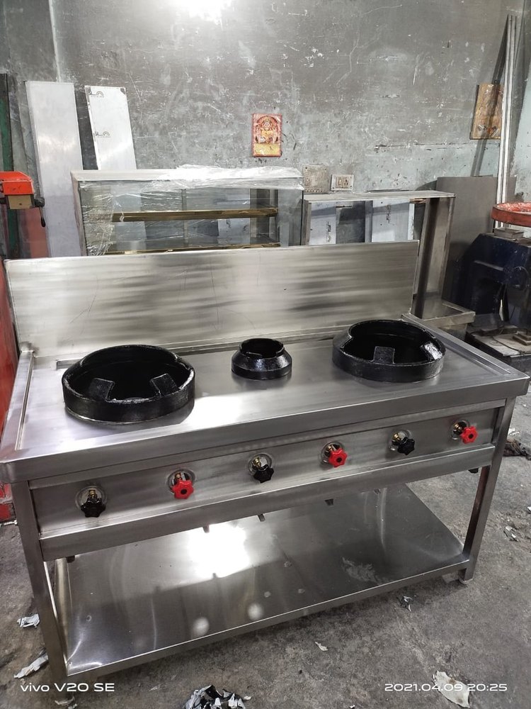 Commercial Three Burner Range