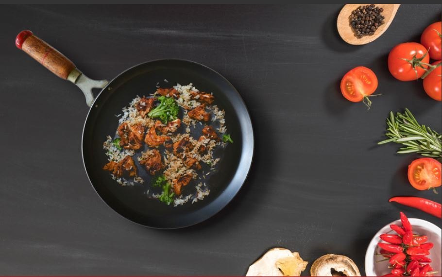 Modern Black Iron Flat Tawa, For Making Roti