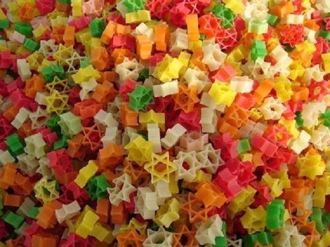 Coloured Star Fryums, Packaging Size: 1 Kg