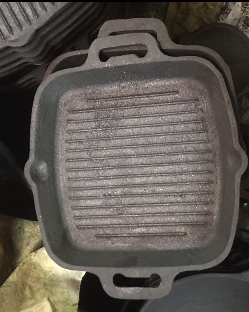 Black Cast Iron Grill Pan