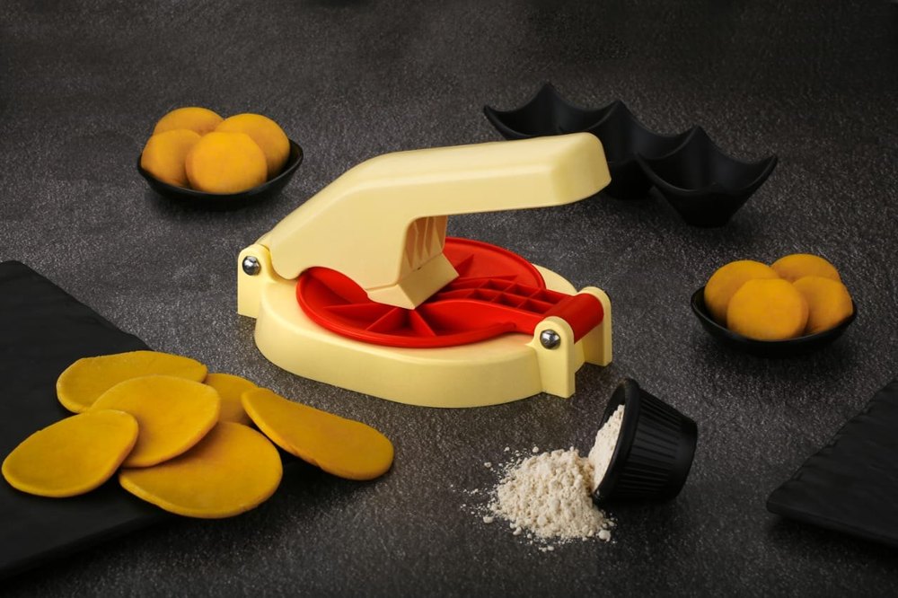 Multicolor Plastic Puri Press Maker, Size: 6 Inch