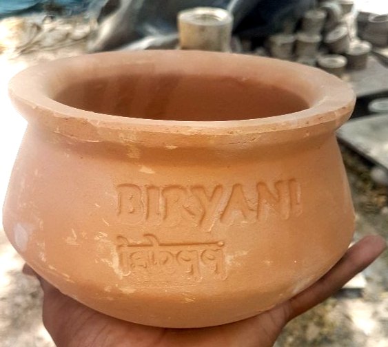 Brown Clay Biryani Handi, For Kitchen, Size: 500Ml