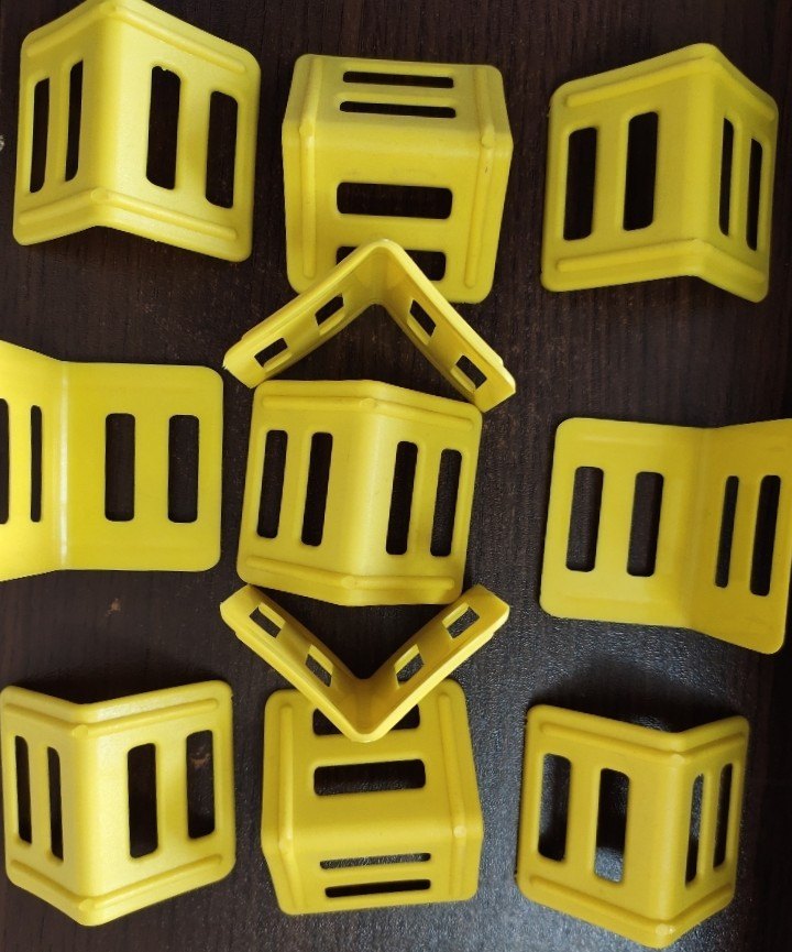 Multicolor Edge Angle Plastic Corner, Size: 35mm*35mm