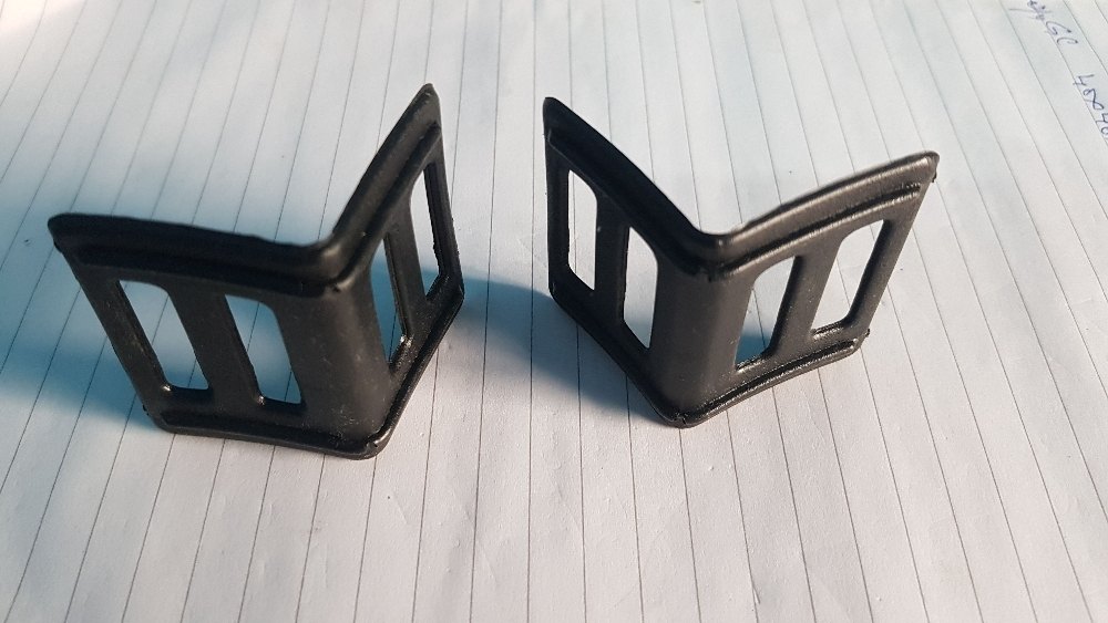 SRPI L Shape Plastic Edge Protector, Capacity: 10000