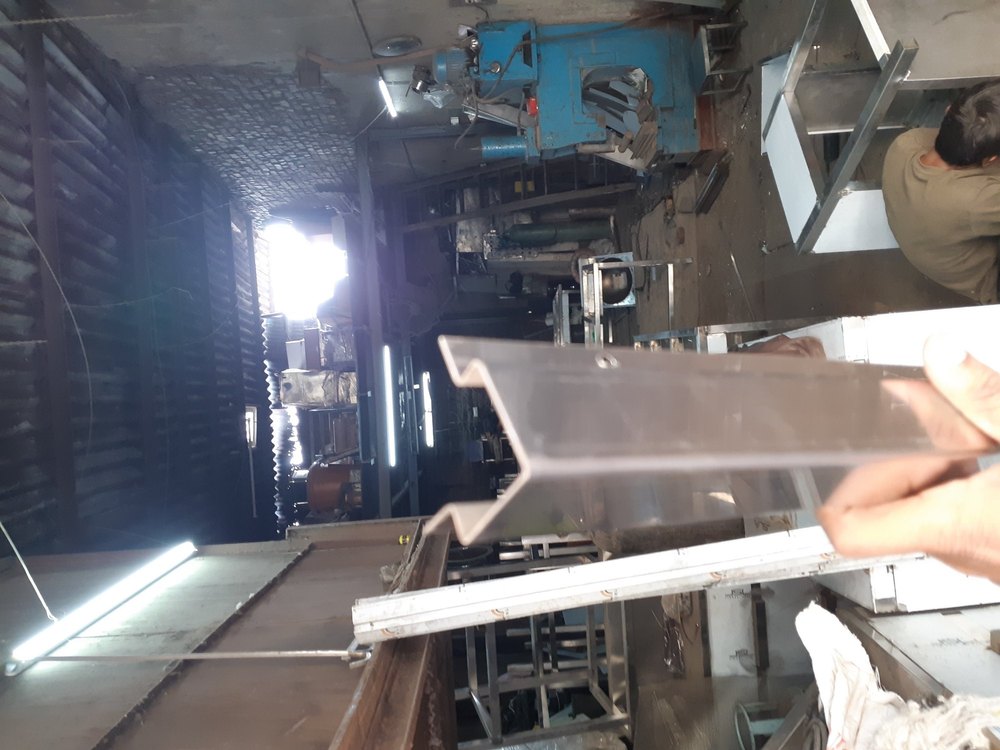 STAINLESS STEEL SS Corner Guard, For Costruction, Wall Suport, Size: 50x50x1980 Mm